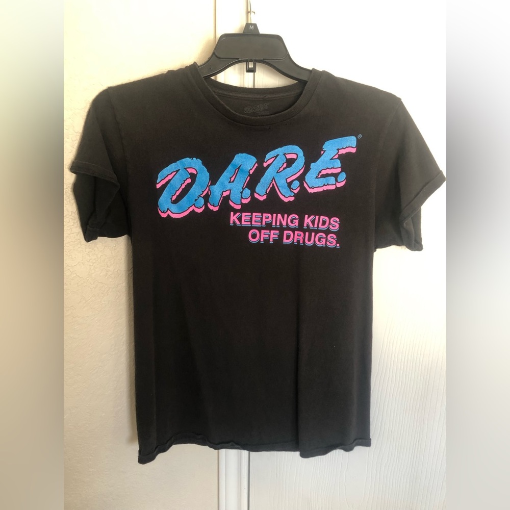 D.A.R.E black inverted colors tee. Keeping kids off drugs